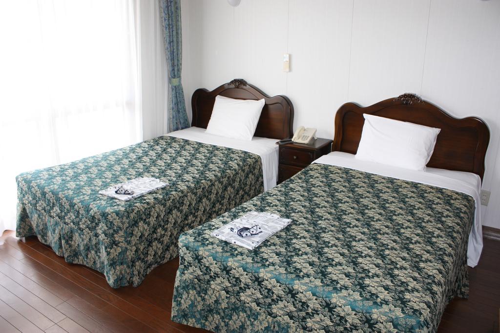 Morimar Resort Hotel Yomitan Room photo