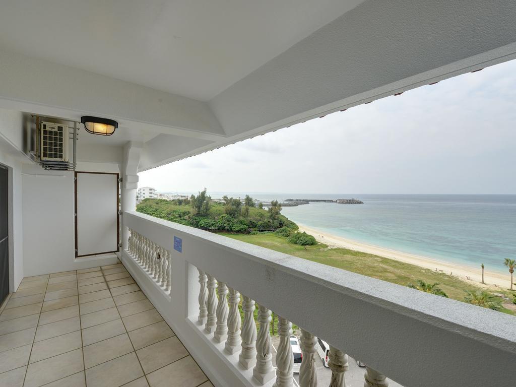 Morimar Resort Hotel Yomitan Exterior photo